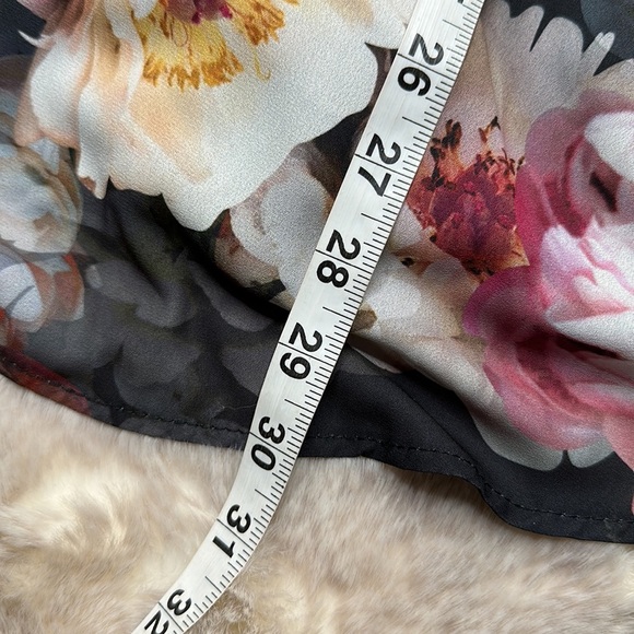 JESSICA WRIGHT | by SisterGlam VIOLET MULTICOLOUR FLORAL DRESS w/ Cold S… - Picture 13 of 16